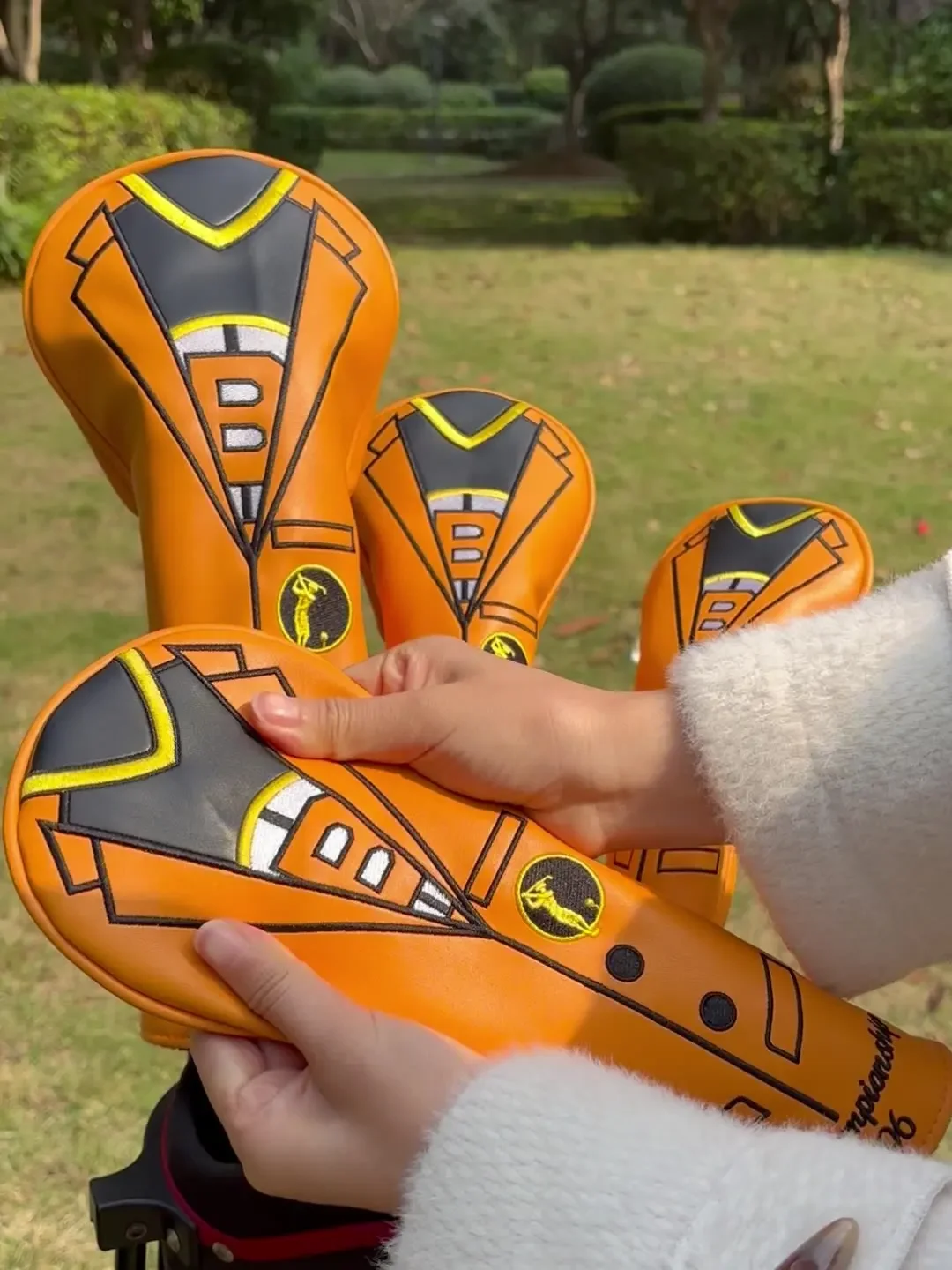 

Golf Club Covers - (Driver/Wood/Hybrid)Retro Jacket Design for All Clubs