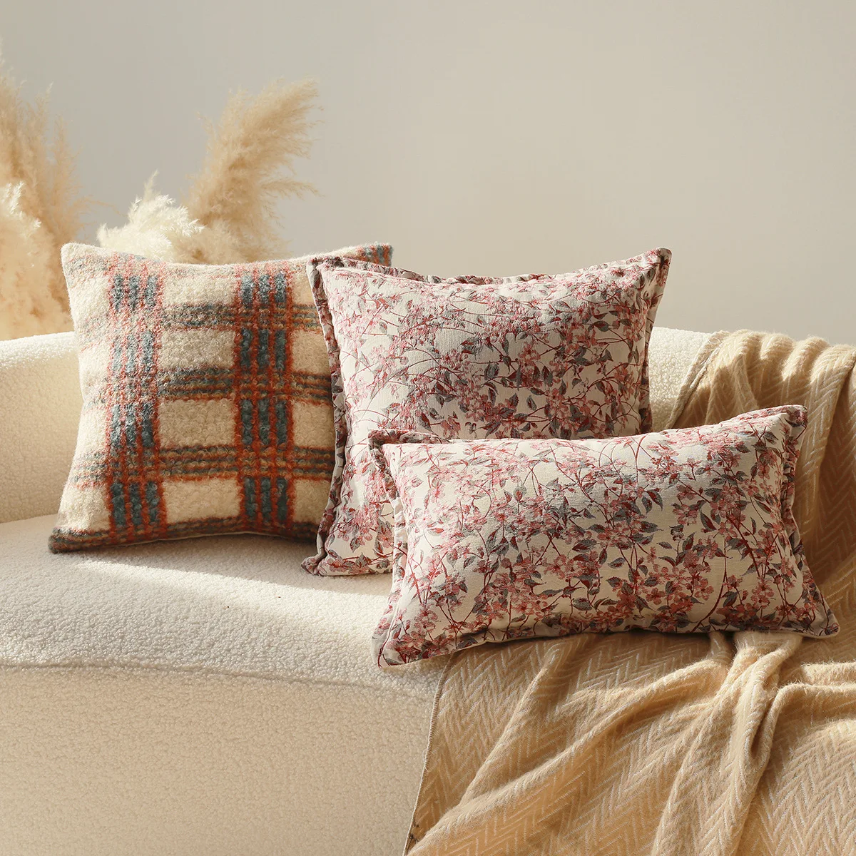 American Retro Sofa Throw Pillow Cover for Living Room Petite Floral Accent Waist Cushion Cover Decor Home Decorative Pillowcase