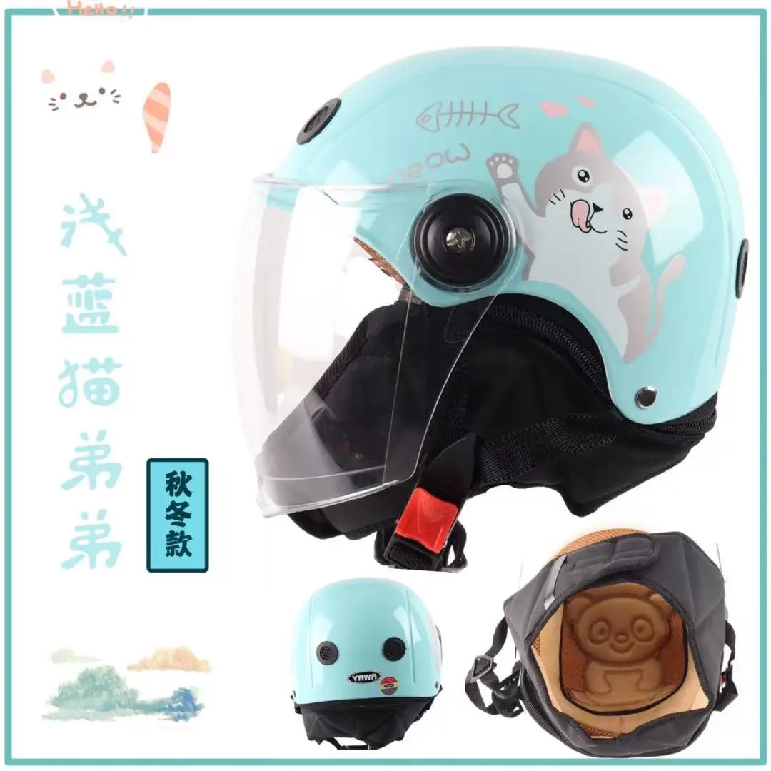 

Children's Motorcycle Helmet with Bib Winter Warm Helmets Kids Cartoon Helmet Students Universal Riding Helmet capacete de moto