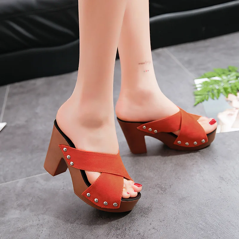 2023 New Fashion Slippers Fashion Rivets Open Toe Trendy Women Shoes Thick Heels Middle Heels Women's Slippers Plus Size