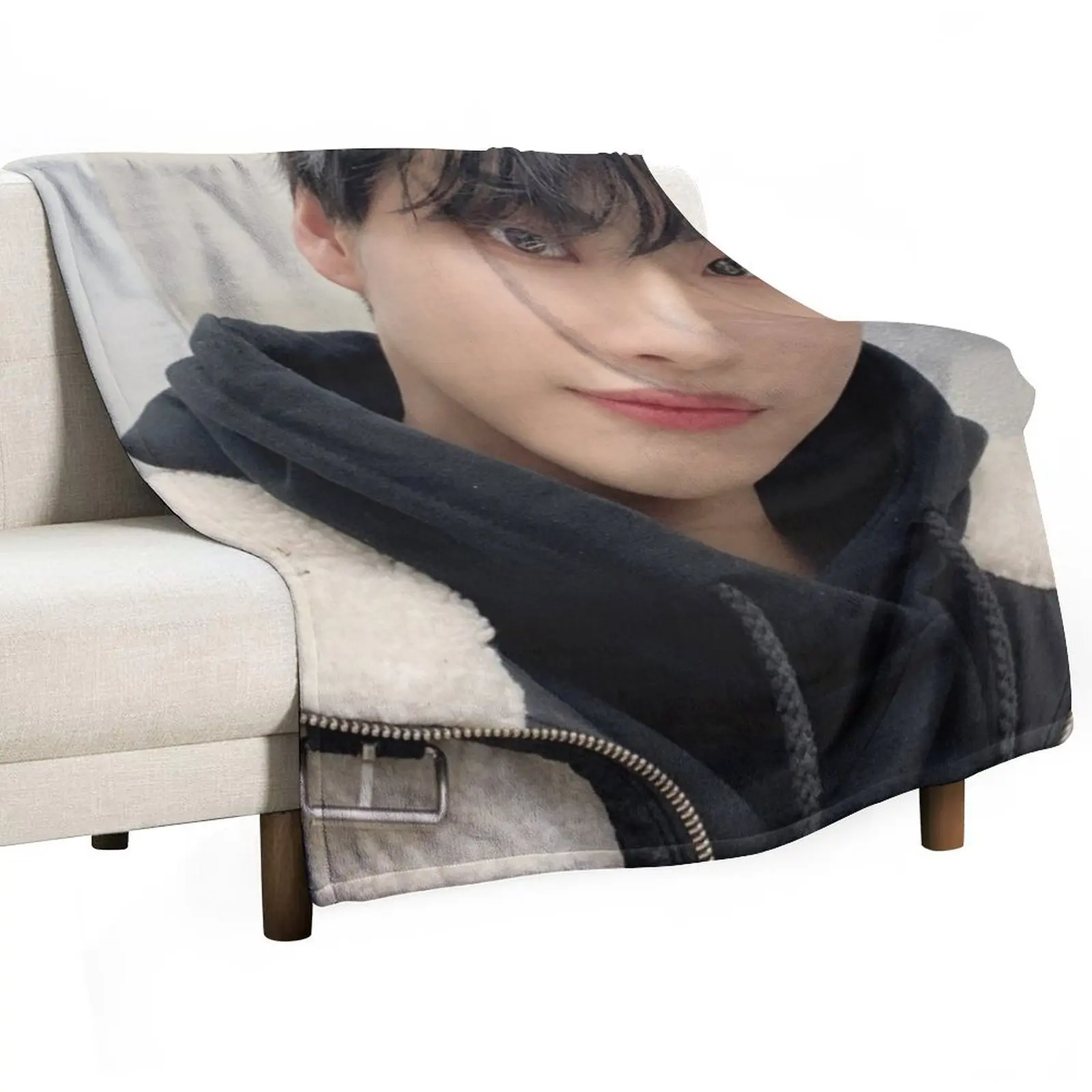 ATEEZ Seonghwa Throw Blanket Easy Care Comfortable Blanket for Couch