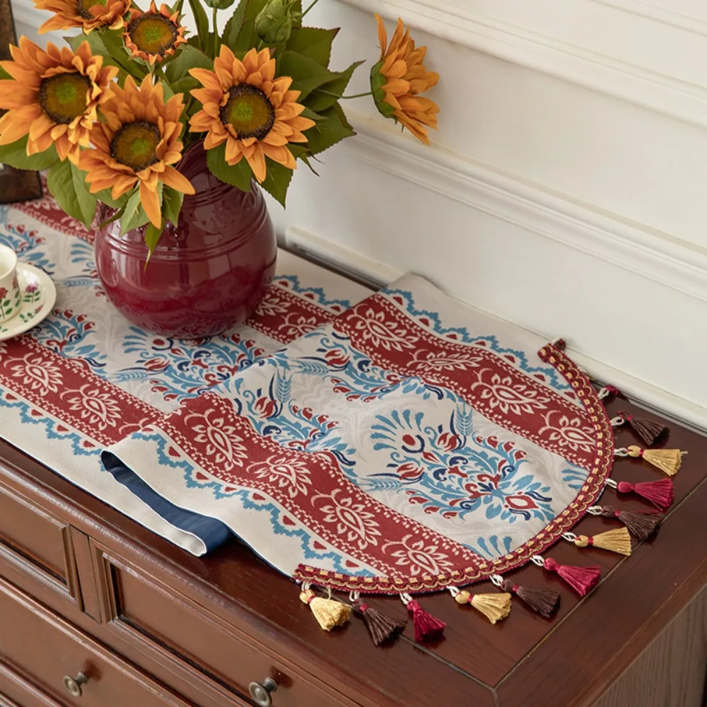 1PC Vintage Table Flag Cover Table Cloth Wedding Decoration European style Jacquard Table Runner for Home Kitchen Dining Party 1