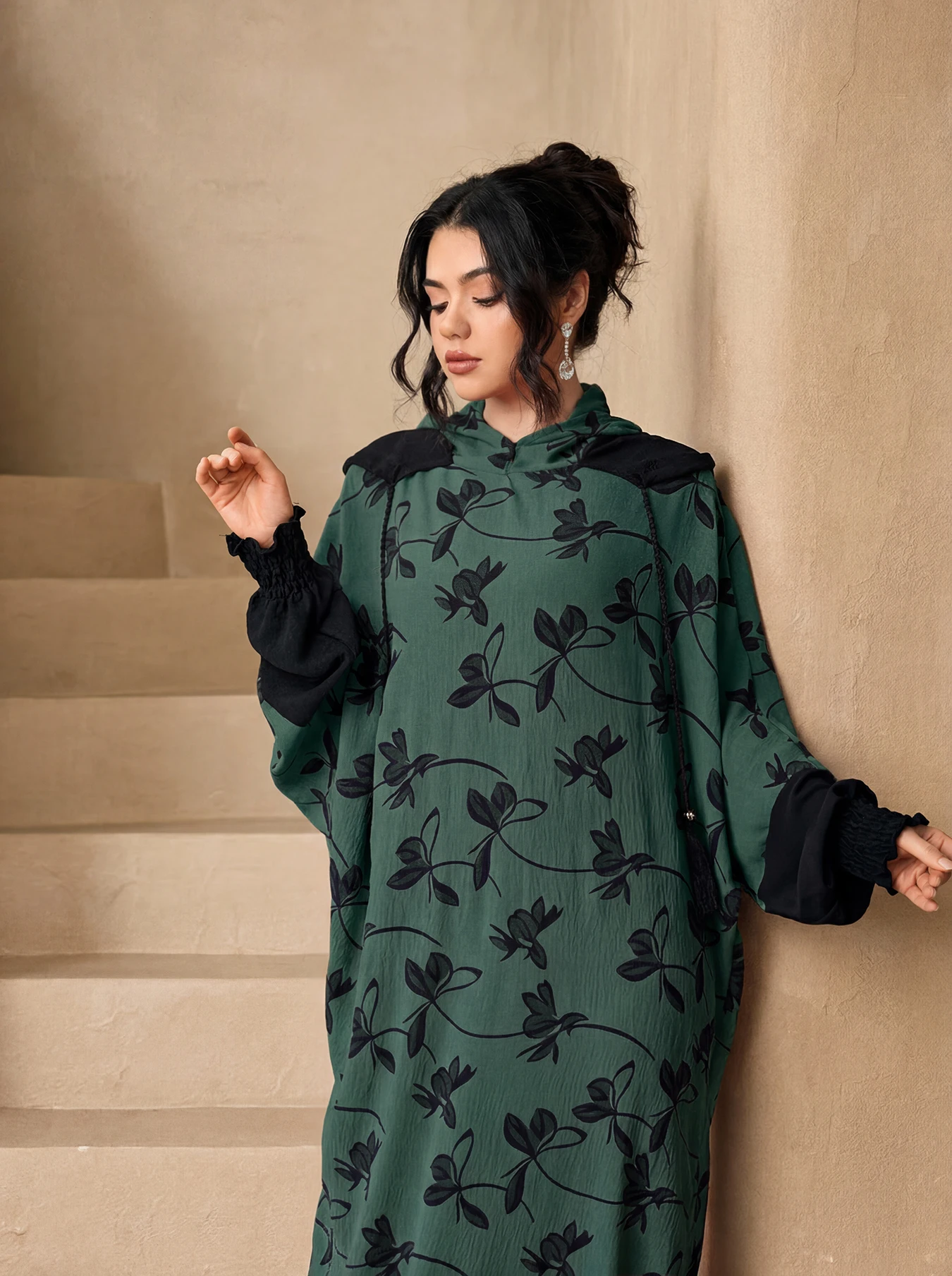 Vintage Floral Hood Abaya 3Pcs - đánh giá và giá Abaya Modest Wear