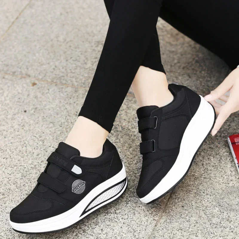 Women\'s Swing Sneakers Wedge Platform Toning Sports Shoes for Woman Breathable Slimming Fitness Rocking Mom Shoes Thick Sole2024