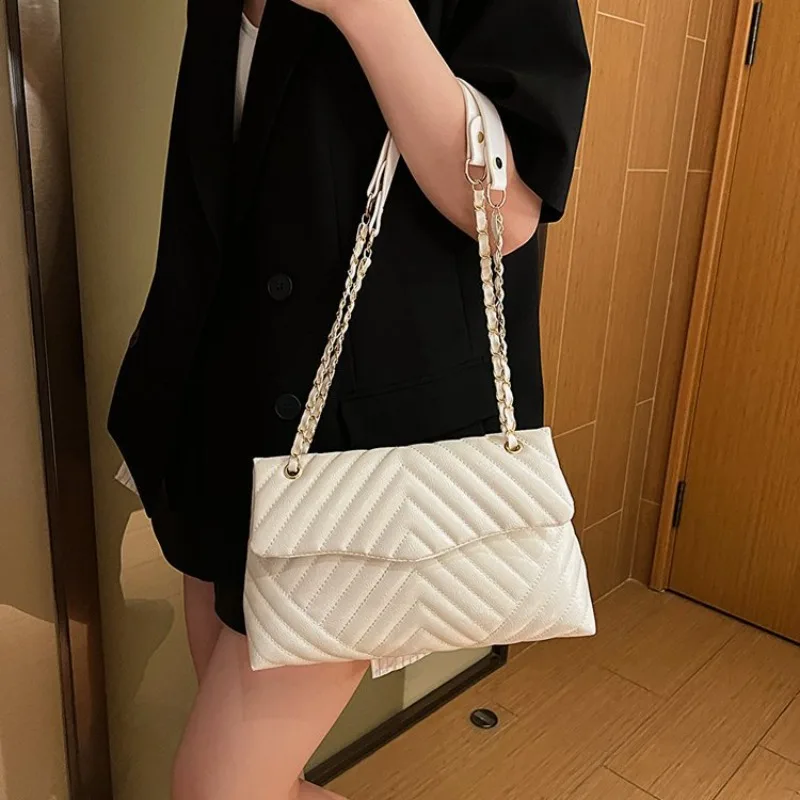 

Simple Texture Handbag Wholesale Fashion Chain Shoulder Bag Small Bag Commuting Solid Color Messenger Bag Bag for Women Purse