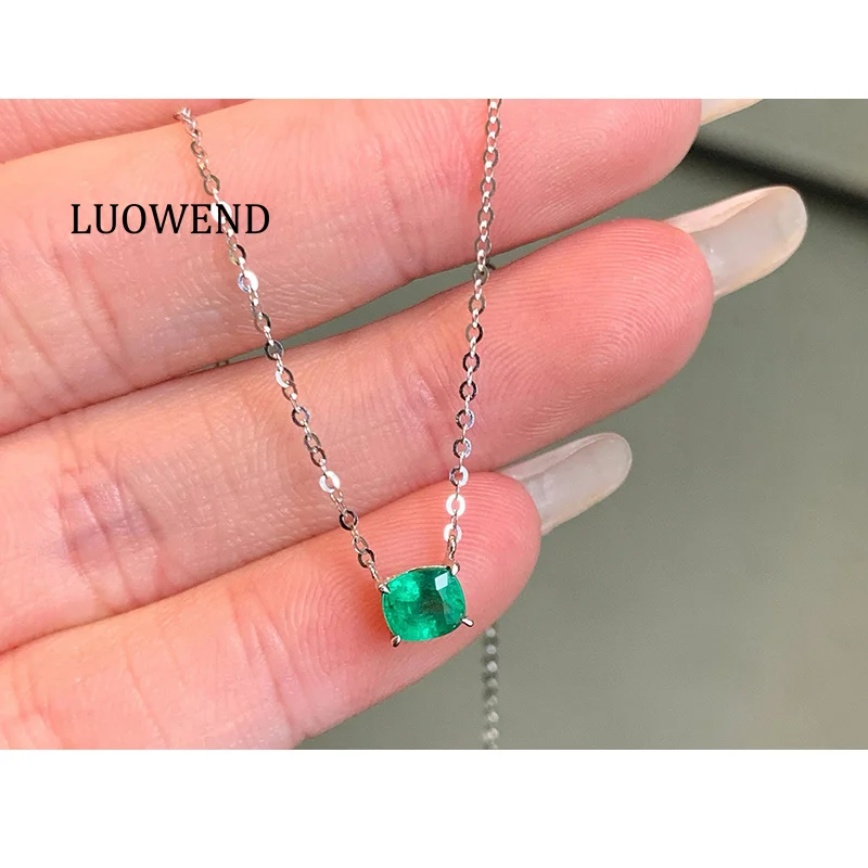 

LUOWEND 100% 18K White Gold Necklace Fashion INS Style Natural Emerald Pendant Necklace for Women High Anniversary Gift
