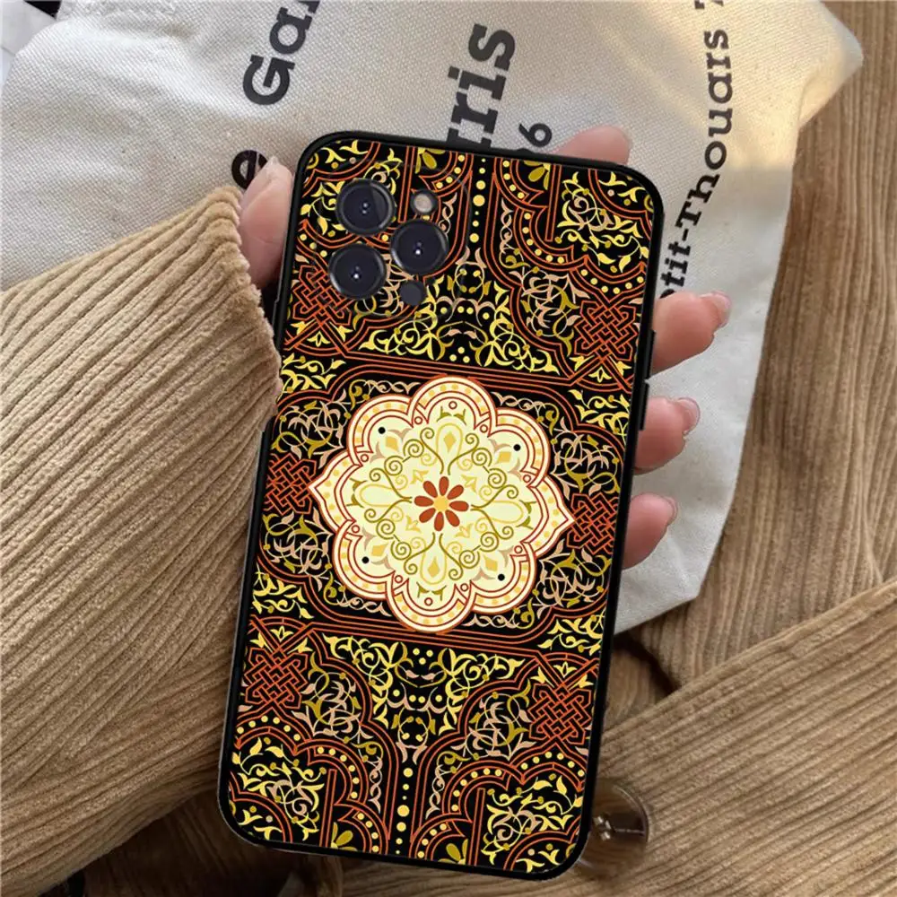 Persian Carpet Floral Art Phone Case For iPhone 15 14 11 12 13 Mini Pro XS Max Cover 6 7 8 Plus X XR SE 2020 Funda Shell