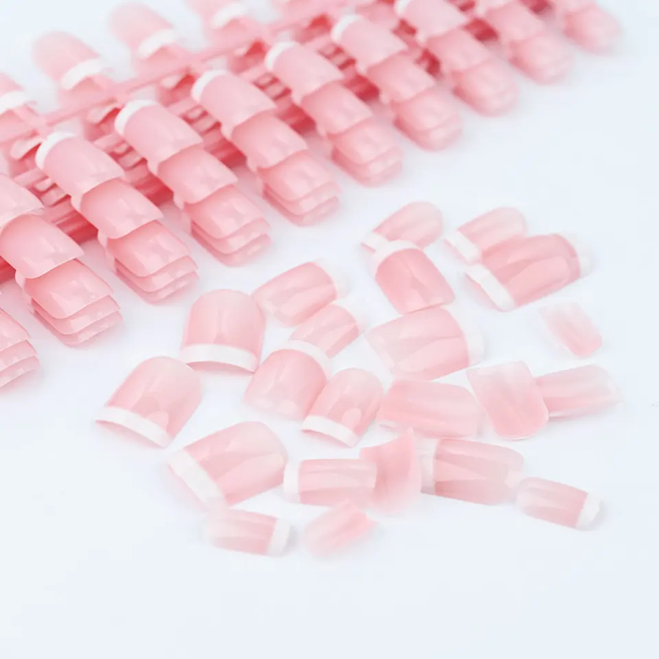 120 piezas de uñas postizas rosas cortas cuadradas francesas blancas, 24 tiras de 5, cobertura completa, acrílicas, simples y ponibles 4