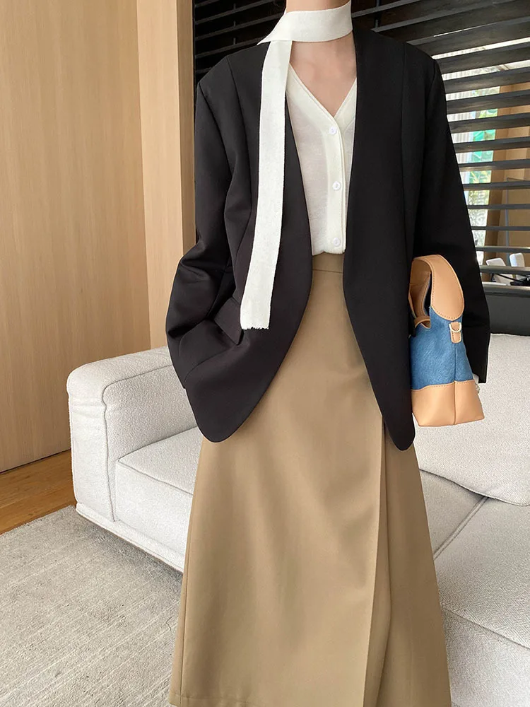 [EAM] Women Khaki Black Brief Big Size Elegant Blazer New V-neck Long Sleeve Jacket Fashion Tide Spring Autumn 2024 1DH6856