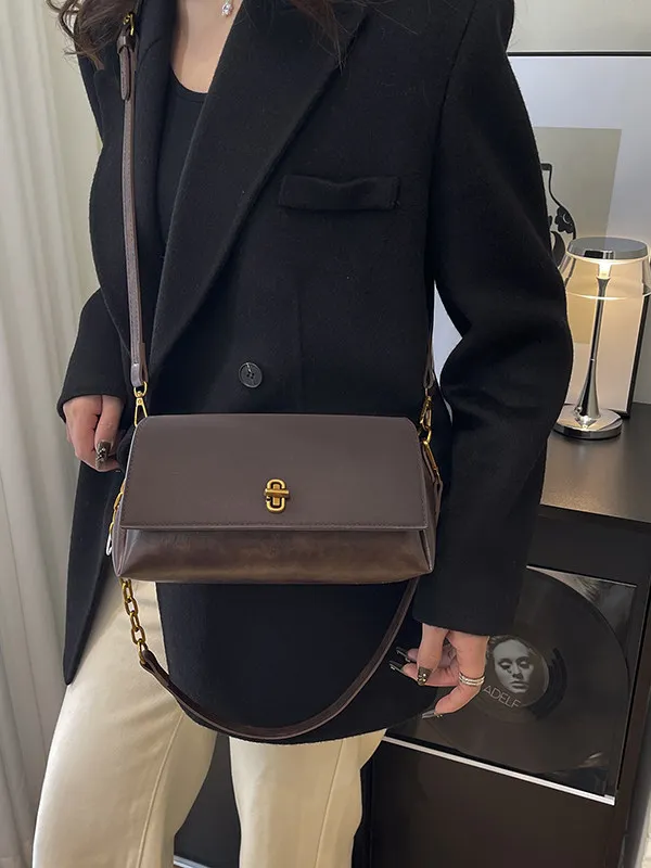 حقيبة كتف نسائية كلاسيكية من جلد البولي يوريثان بلون سادة حقيبة كتف نسائية فاخرة من جلد الغزال الصناعي حقيبة كروس متعددة الاستخدامات للإبط