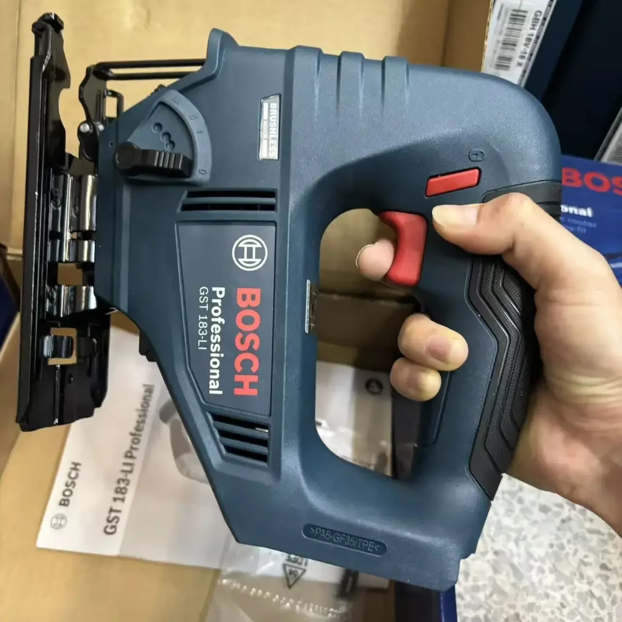 BOSCH GST 183-LI Cordless Jigsaw Professional 18V Brushless Variable Speed Electric Saw for Wood Metal Plastic Cutting GST183-LI
