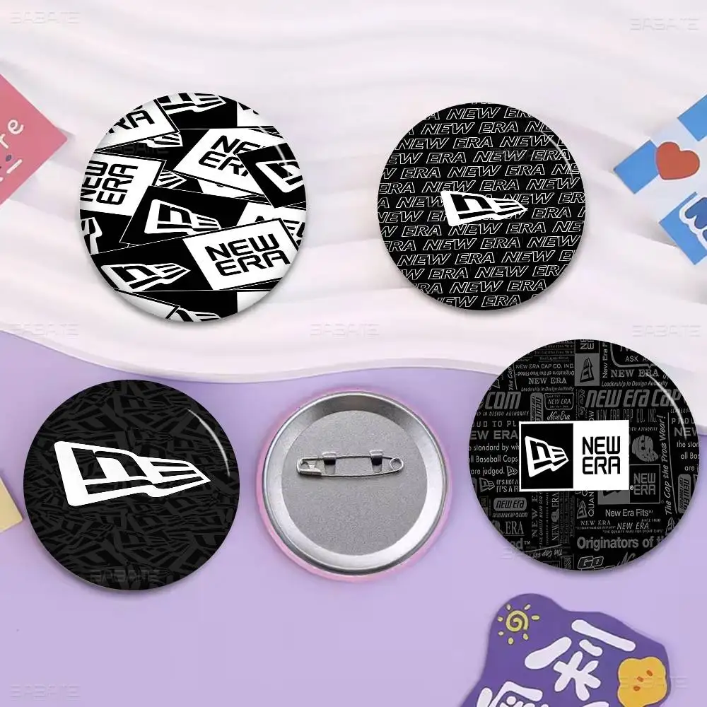 N-NewS Logo E-Era Tinplate Soft Button Pin Brooch Metal Badge Custom Jewelry Accessories Hat Bag Lapel