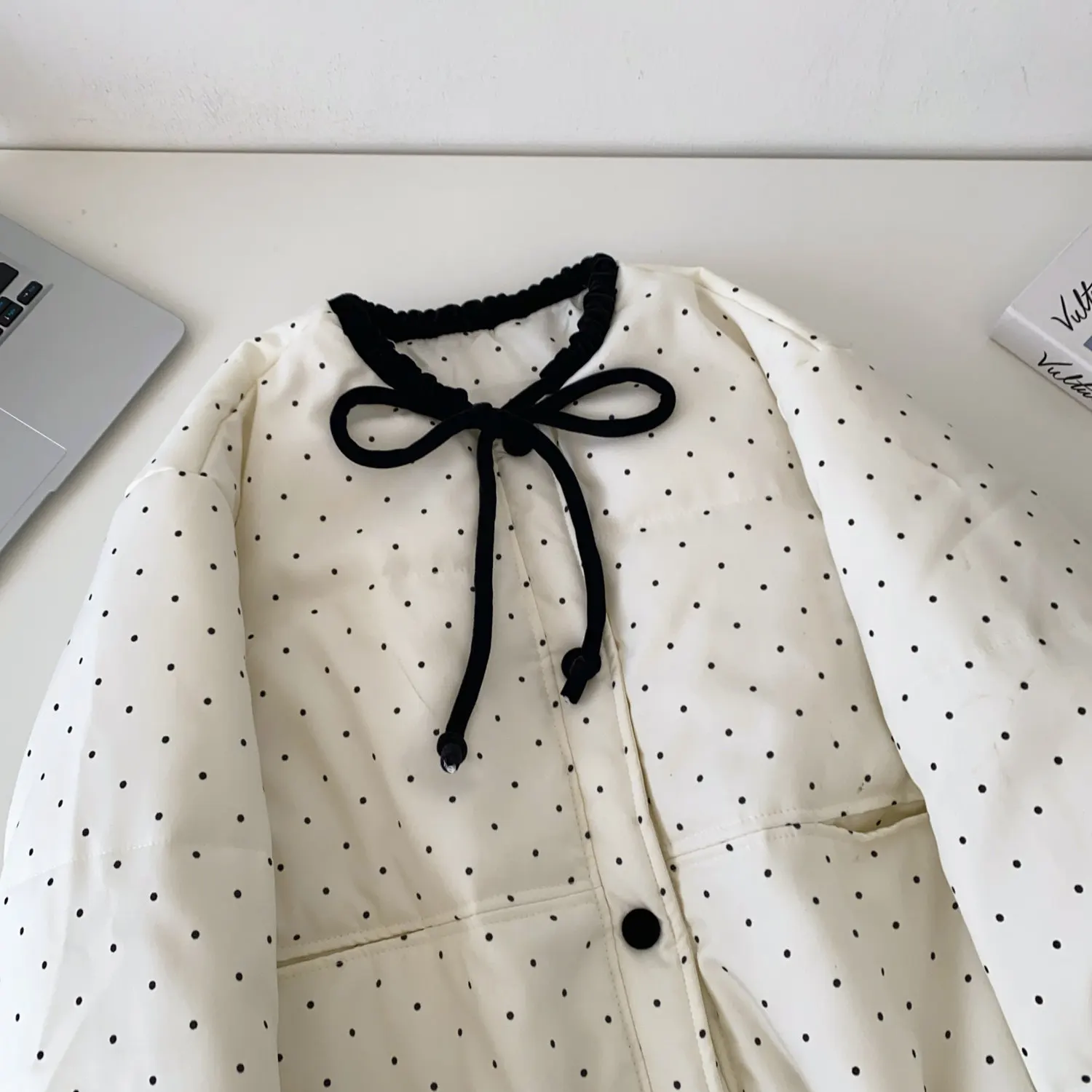 SINGREINY Polka Dot Cotton-Padded Short Jacket Korean Lace Up Drawstring Pocket 2026 Winter Ladies Preppy Style Warm Thick Coat