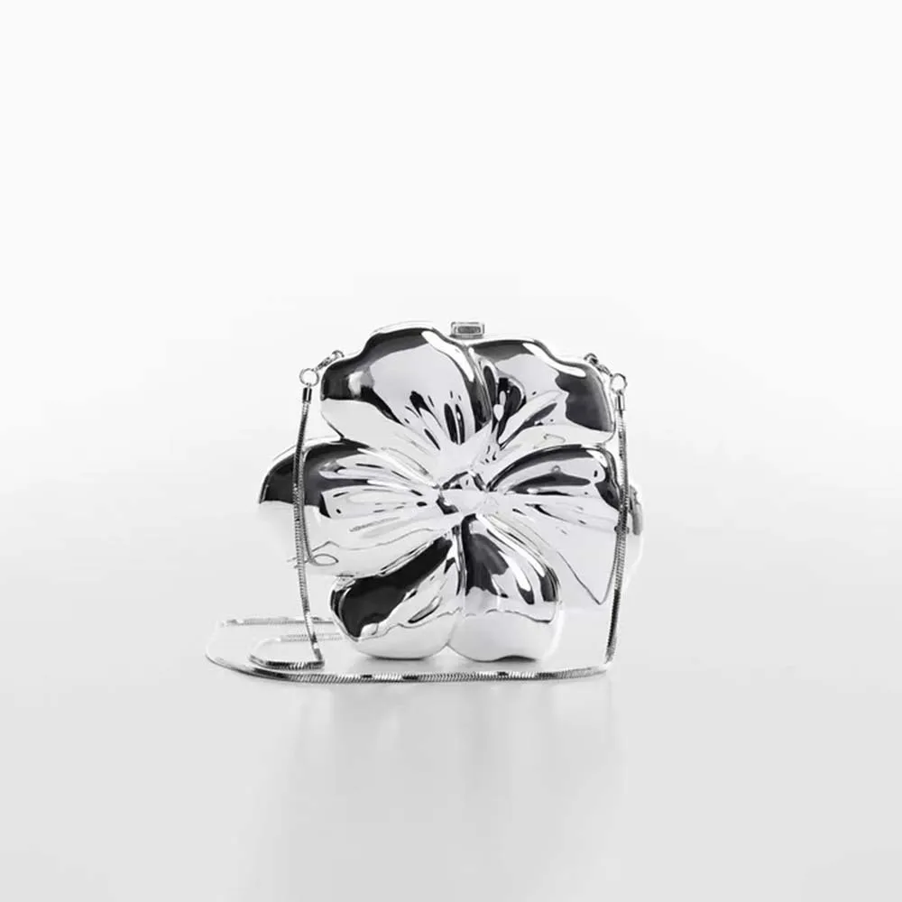 

Silver Flower Female Small Mini Metallic Clutch Bag Evening Bags Box Handbag Purses Women Bridal Wedding Metal Clutches Flap