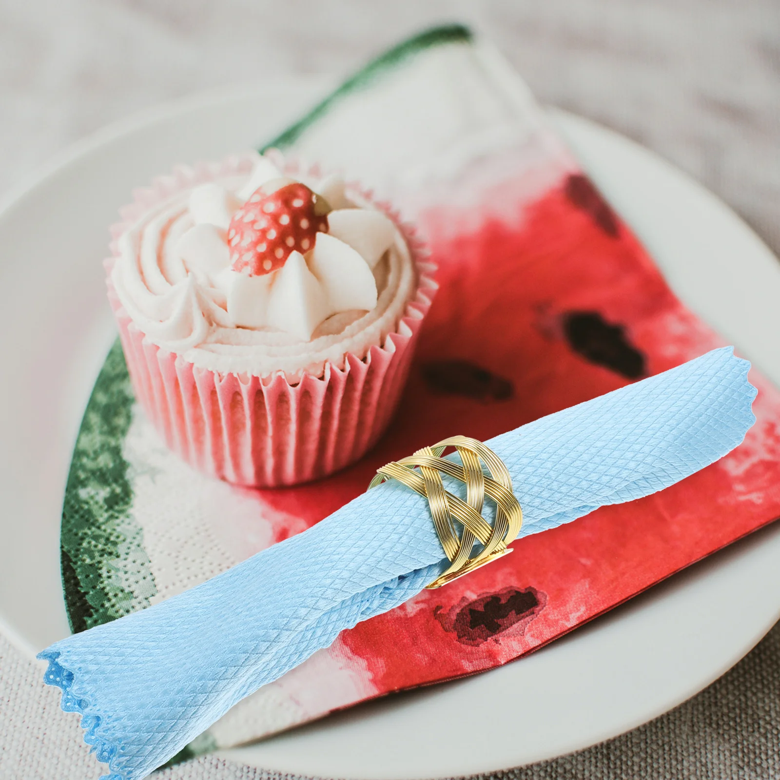 

6Pcs Napkin Rings Metal Mesh Decorative Buckles for Dinner Party Wedding Holiday Table Decor Unique Napkin Holders