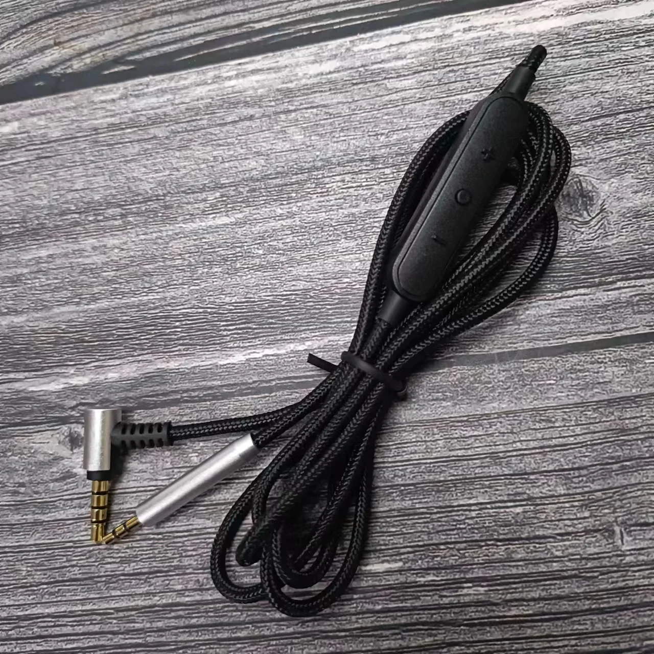 Hochwertiges Audiokabel für QC25/QC35/QC35II/QC45/NC700 Kopfhörer, 3,5mm auf 2,5mm Stecker mit Mikrofon, geflochtenes Kabel – Detail 2