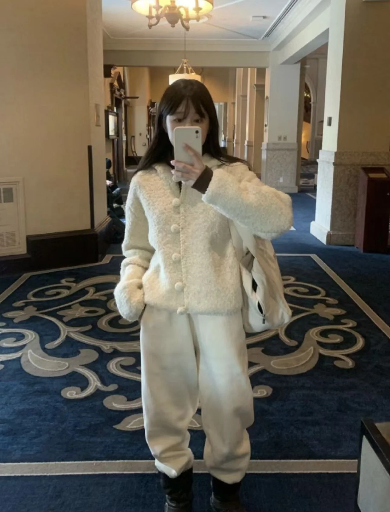 Cardigan aperto con cappuccio in lana morbida e accogliente fatto a mano, colore bianco latte, maglione autunno inverno, comodo cappotto lungo ampio
