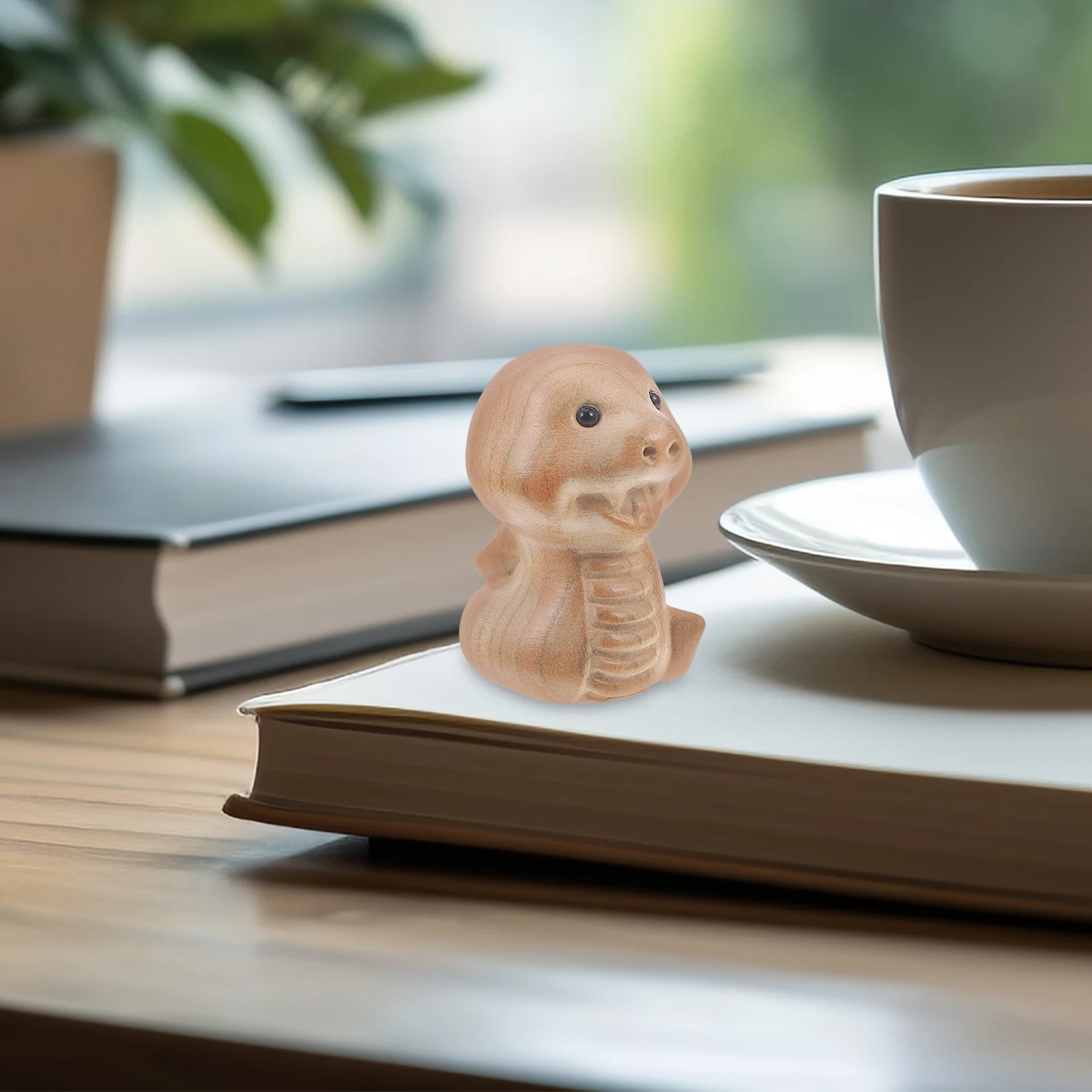 

Small Wooden Carved Snake Statue Smooth Surface Compact Size Desktop Garden Decor Realistic Simulation Prank Prop Educational