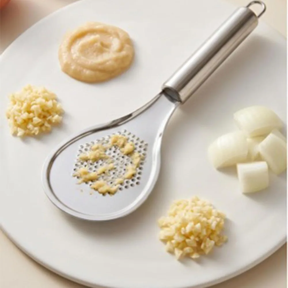 Garlic Grater Spoon Stainless Steel Garlic Masher Spoon Long Handle Strainer for Garlic Ginger Vegetables Kitchen Cooking Tools