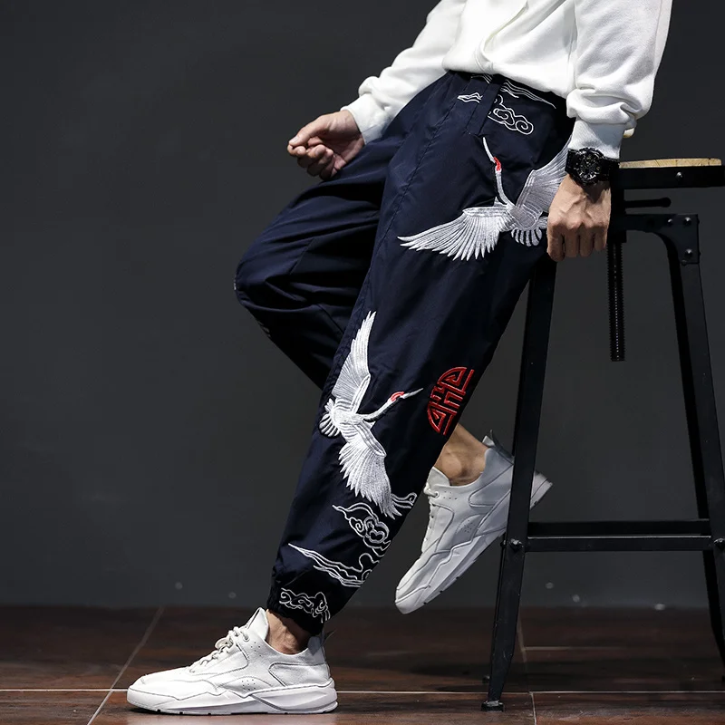 Estilo chinês Crane Bordado Calças Casuais Baggy Men Clothing Plus Size Vintage Joggers Masculino Harajuku Calças