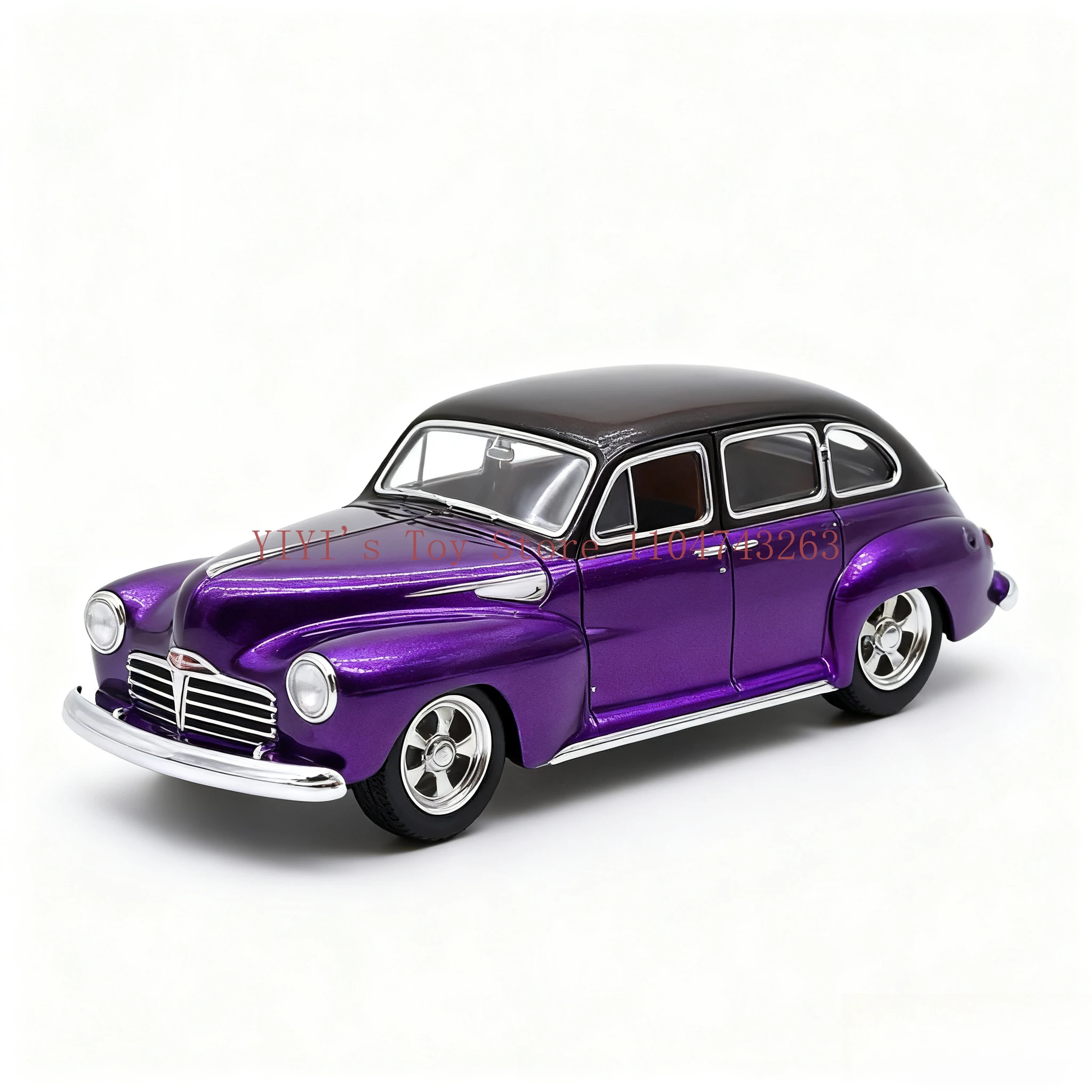 

1:64 California Low Party Series 6-1946 Ford Fordor Super Luxury Edition 63070-A Advanced Collection Ornament Car Models A1