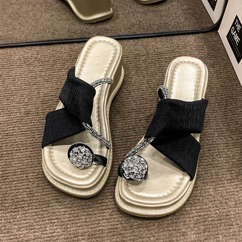 

Женские тапочки на толстой подошве с зажимом для носка, шлепанцы на танкетке со стразами, повседневные красивые шлепанцы Fairy Wind для поездок на работу, Zapatillas De Mujer