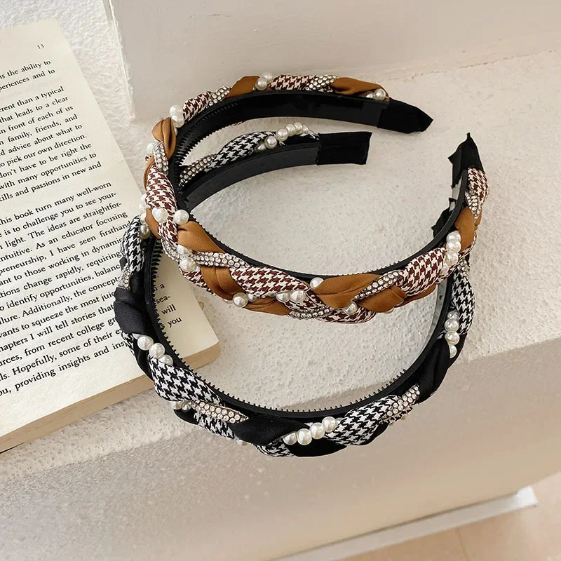 クリスタルヘッドバンド 女性用 ガールヘアアクセサリー フレンチスタイル ハイエンド ツイストブレイドヘッドバンド ラインストーンとパール付き