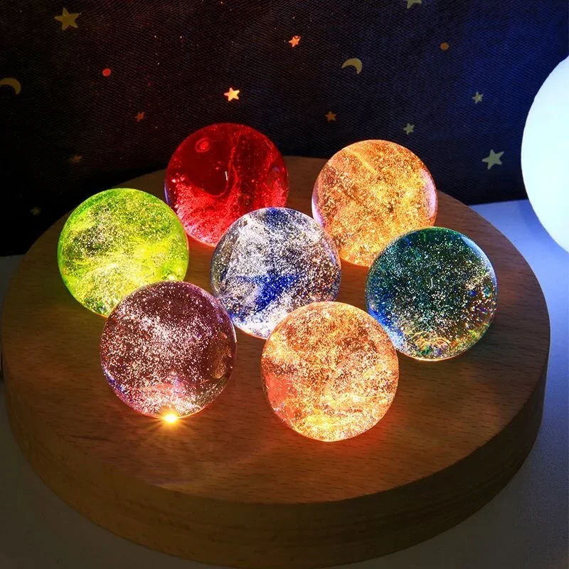 

Seven Colored Crystal Balls LED Light Bolas De Nieve Cristal Adornos Para El Hogar Decoração Para Quarto Snow Globe 스노우볼