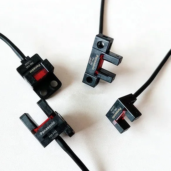 

New original Amplifier Built-in / U-shaped Micro Photoelectric Sensor PM-Y45