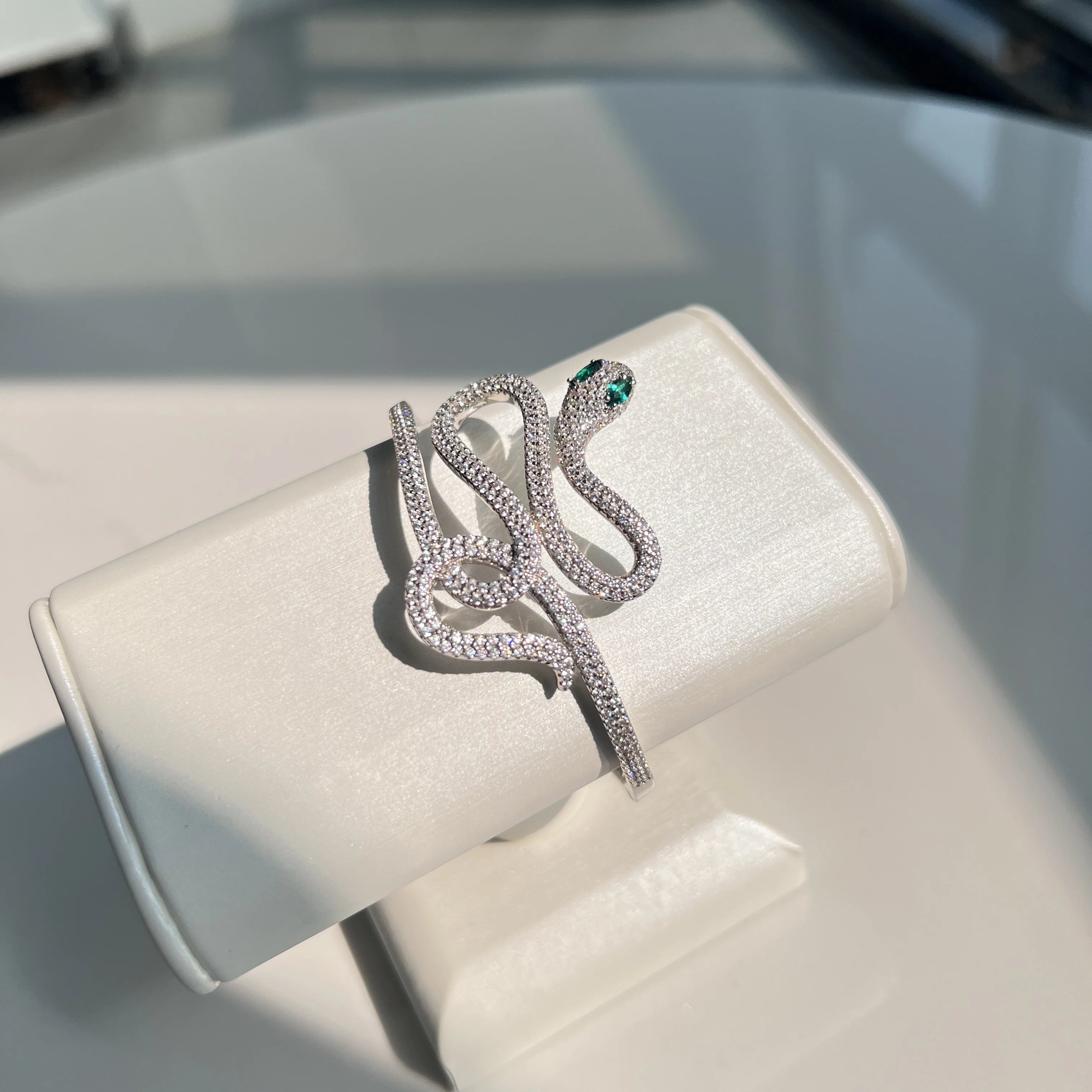 

S925 Silver Spirit Snake Bracelet Female European Zodiac Snake Open Full of Drill Advanced Gift