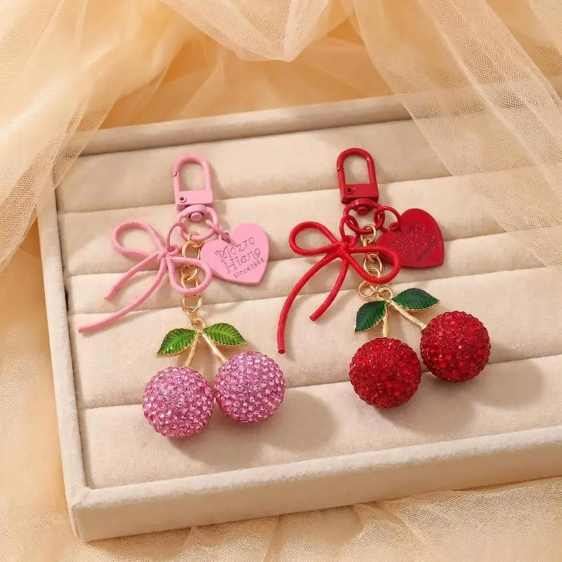 1 Stück Kreatives Herz-Schmetterling-Schleife-Kirsch-Taschenzubehör, Niedlicher Frucht-Kirsch-Schlüsselanhänger, Modischer Autoschlüsselring, Geschenk – Detail 3