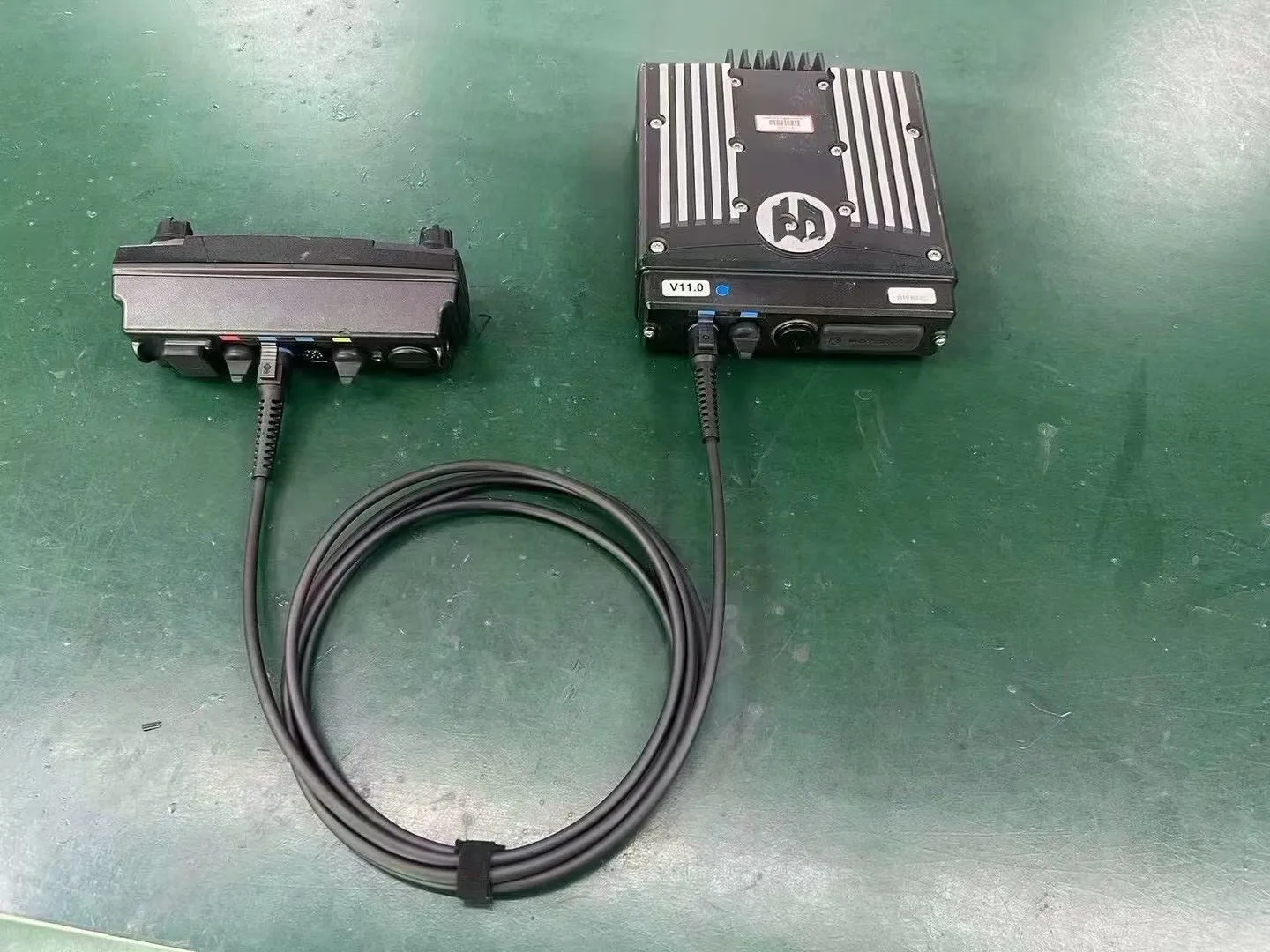 HKN6169B The Front  panel Seperate Remote Head cable for Motorola XTL2500 XTL5000 APX6500 APX7500 etc  OEM