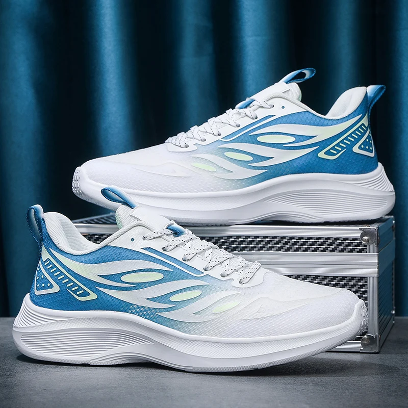 Men's lightweight casual sneakers spring summer new soft-sole breathable outdoor racing running shoes student speed sports shoes
