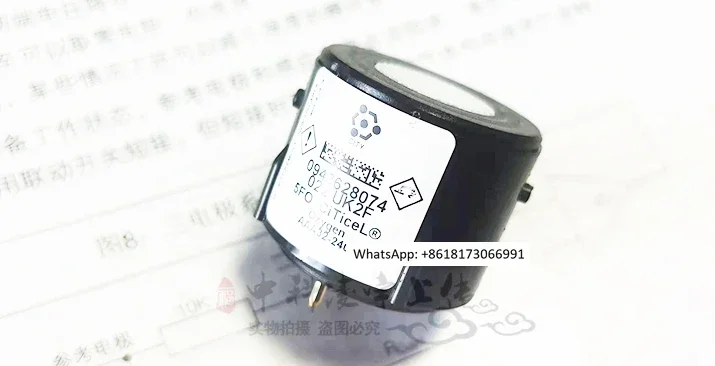 4OXV oxygen O2 sensor AAY80-390R instrument maintenance 7OXV, 2FO, 5FO 4OX-V 4O2-GP   1PCS