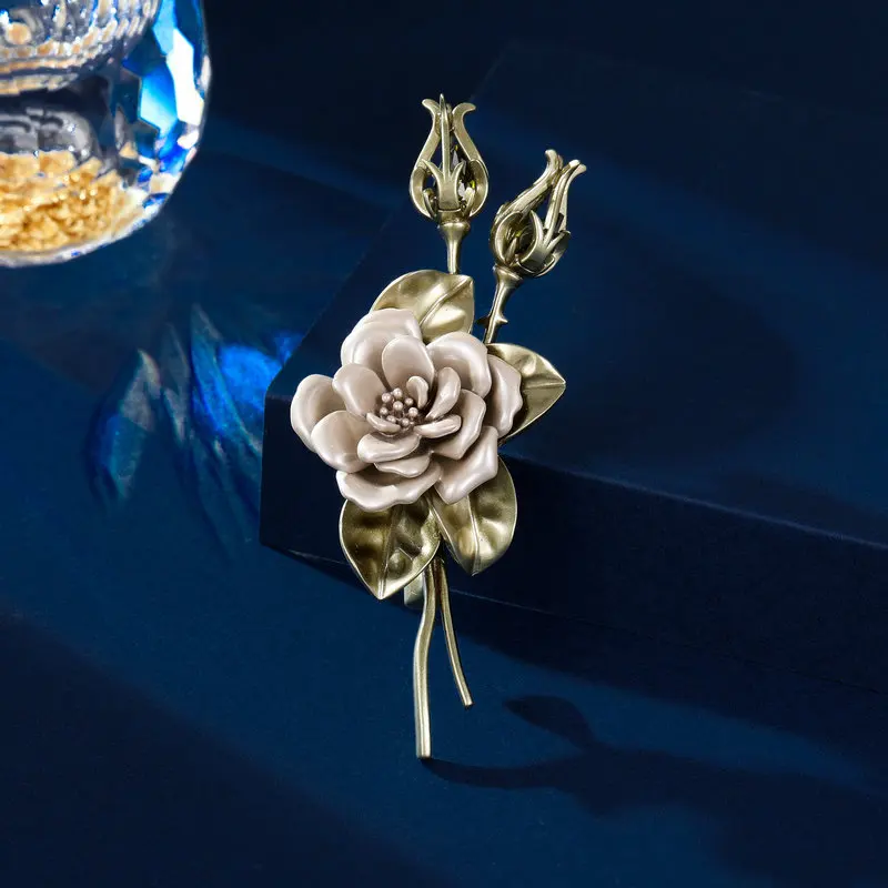 Camellia Retro Design, Temperament, Luxury Coat Accessories, Brooch Pins, High-End Rose Brooches