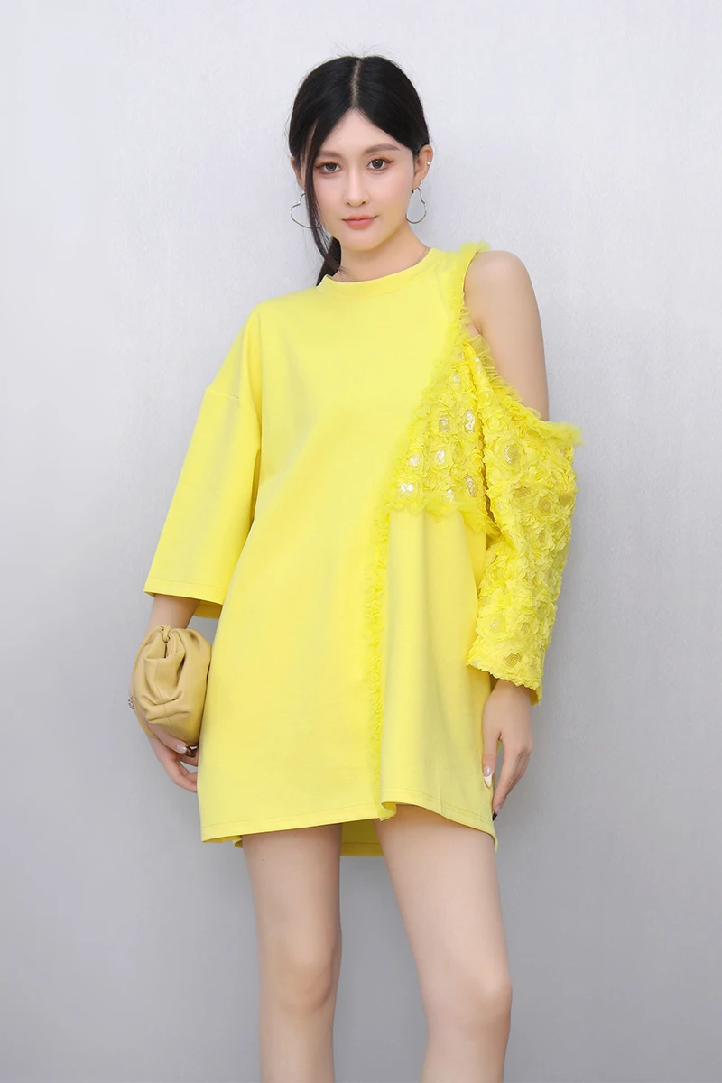 

2025 Summer New Korean Style Fashion Women Off Shoulder Shining Lace Loose T-shirts Female Sweet Top Wholesale J990