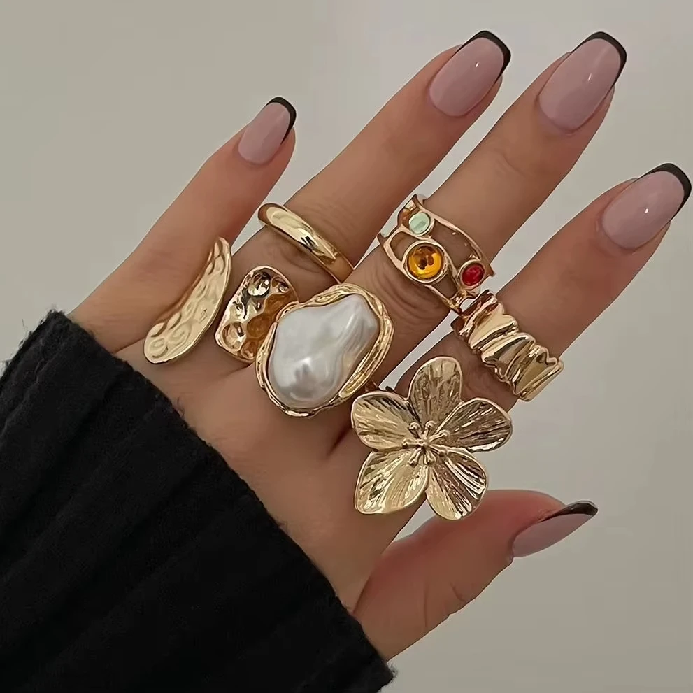 New Irregular Metal Flower Open Ring for Women's Elegant Imitation Pearl Ring Jewelry Accessories