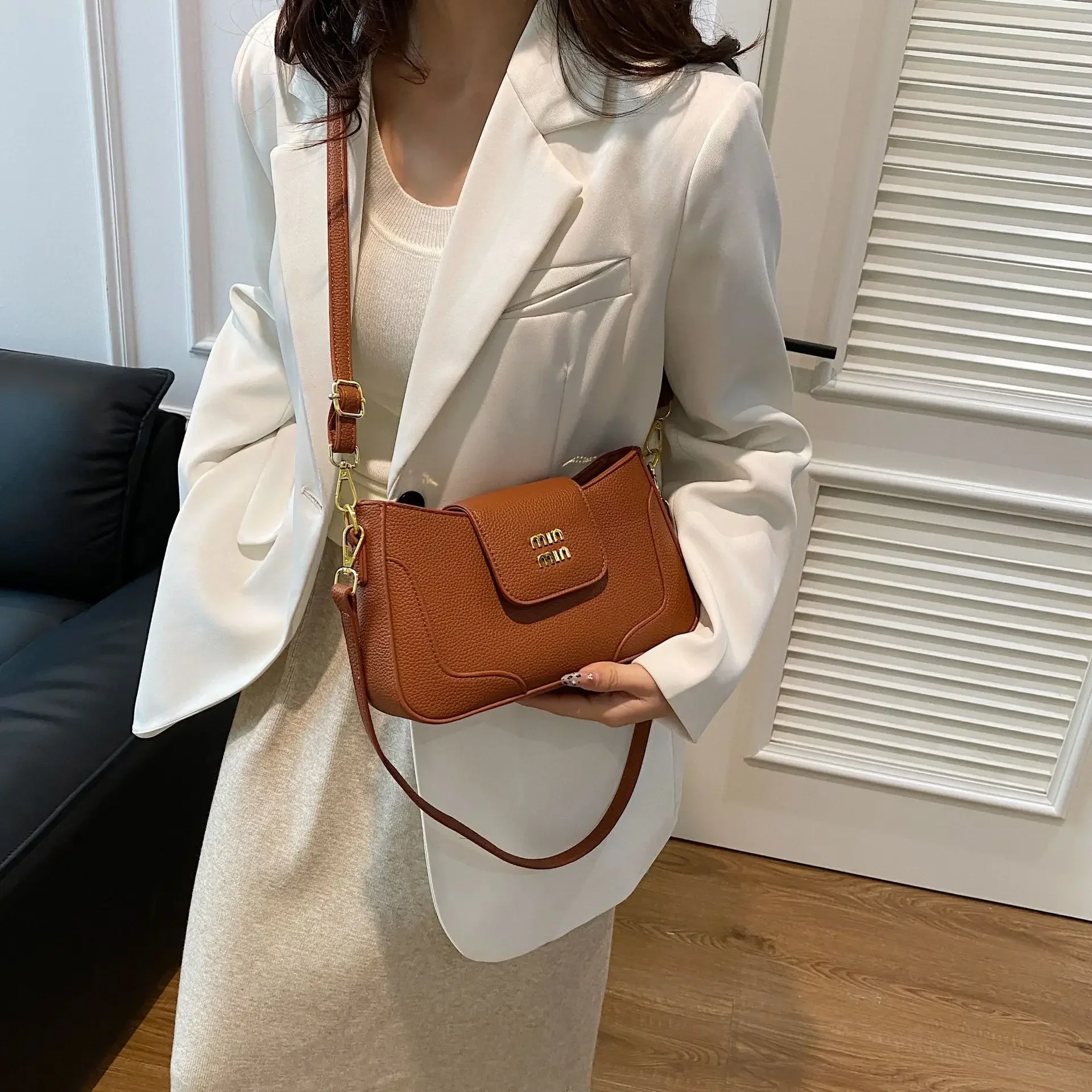 2025 Novo! Bolsa retrô francesa feminina crescente nas axilas – moderna, elegante e versátil, pequena praça