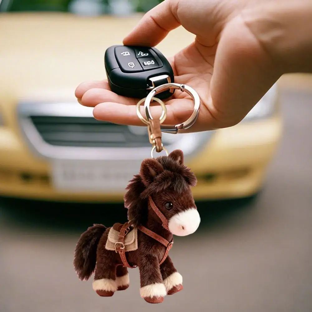 พวงกุญแจตุ๊กตาหมากรุกน่ารัก ตุ๊กตาสัตว์นุ่ม ของตกแต่งกระเป๋า จี้การ์ตูน แฟชั่นสำหรับกระเป๋าเป้ กระเป๋าถือ 2026