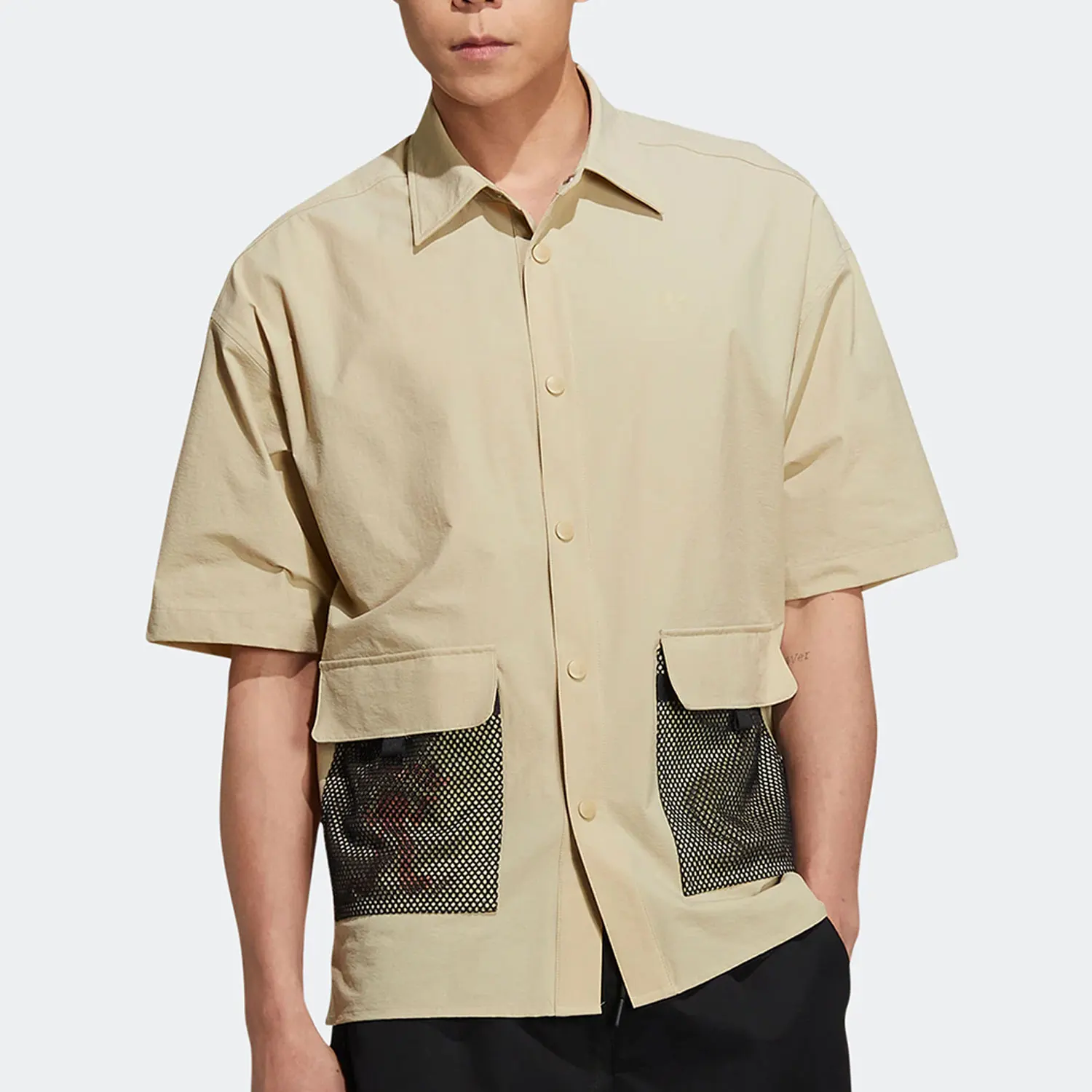 

Мужская спортивная рубашка Adidas Authentic Trefoil с коротким рукавом и свободным воротником HR6468