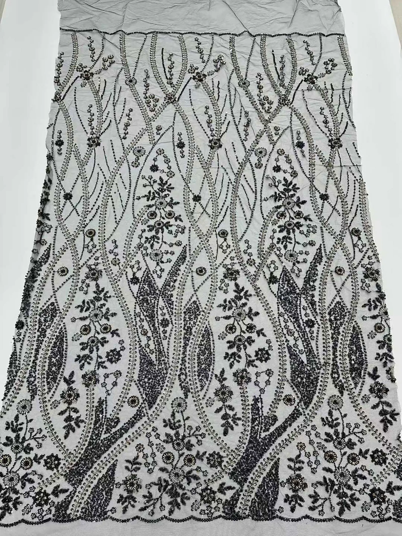 2026 Neues Design Afrikanischer Perlen-Spitzenstoff Hochwertige Französische Pailletten-Spitze Lila Nigerianischer Party-Hochzeitskleid-Stoff zum Nähen – Detail 10