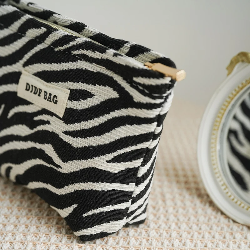 Women\'s Makeup Bag Zebra Print Small Canvas Item Cosmetics Storage Bag Portable Zipper Design Clutch Bag Commuter Coin Purse Ins