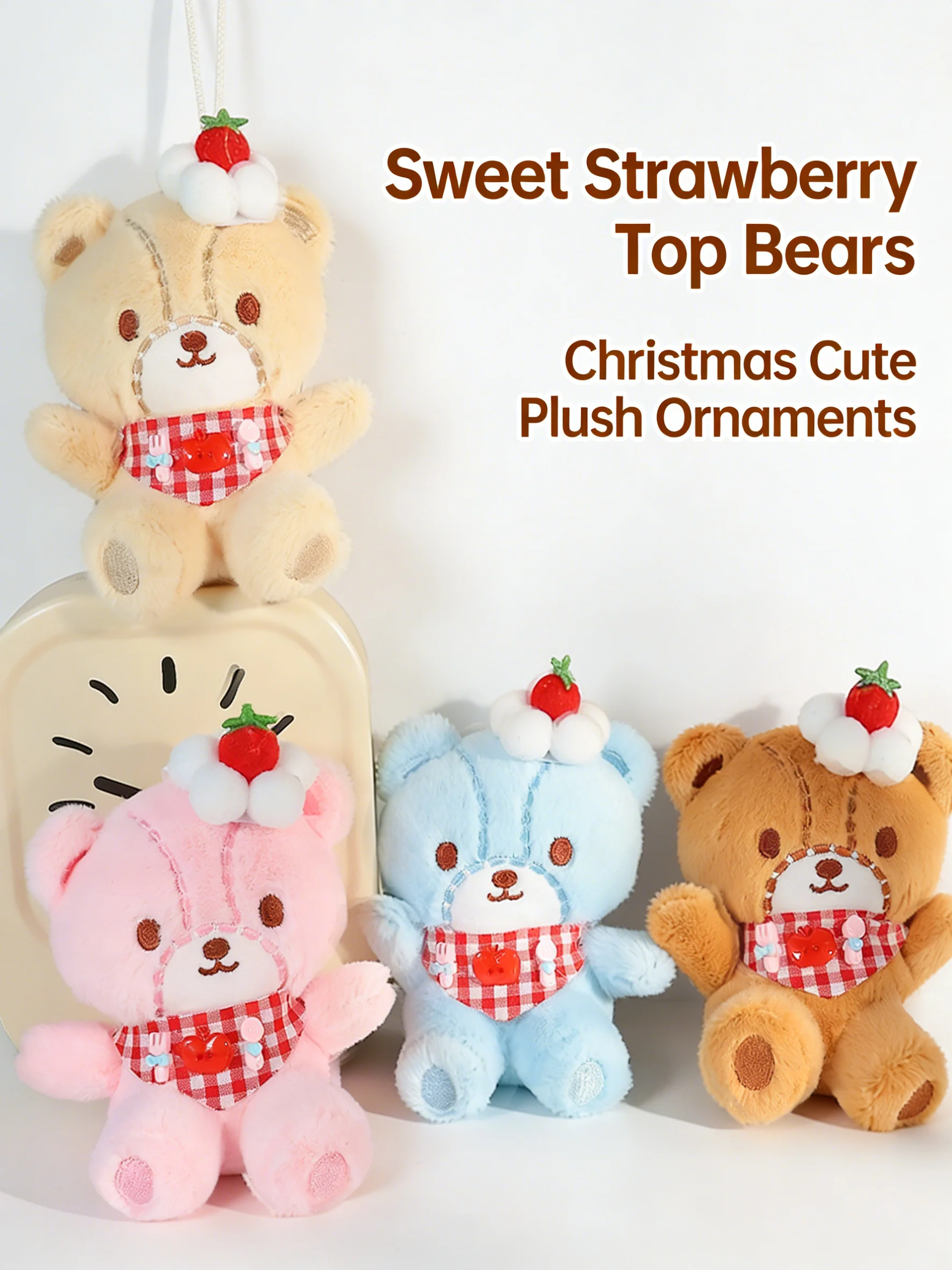 

Мягкий и уютный брелок-мишка с деталями в виде крема и клубники – модный аксессуар для сумок, кошельков и чехлов для телефонов