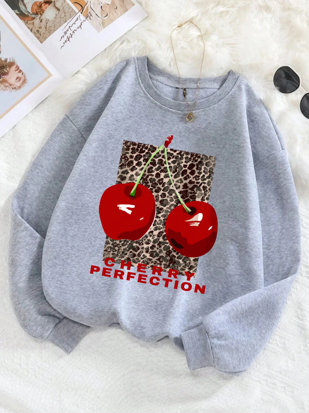 Leopard And Cherry Sweatshirt Women'S Fresh Fruits Printing Hoody Loose Fleece Warm Crewneck Clothes Fashion Womans Pullover