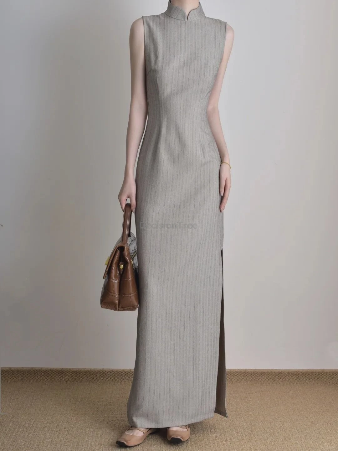 

Chinese improved sleeveless slit qipao retro striped design slim thin daily dress fashionable lady Daily commute wearing qipao