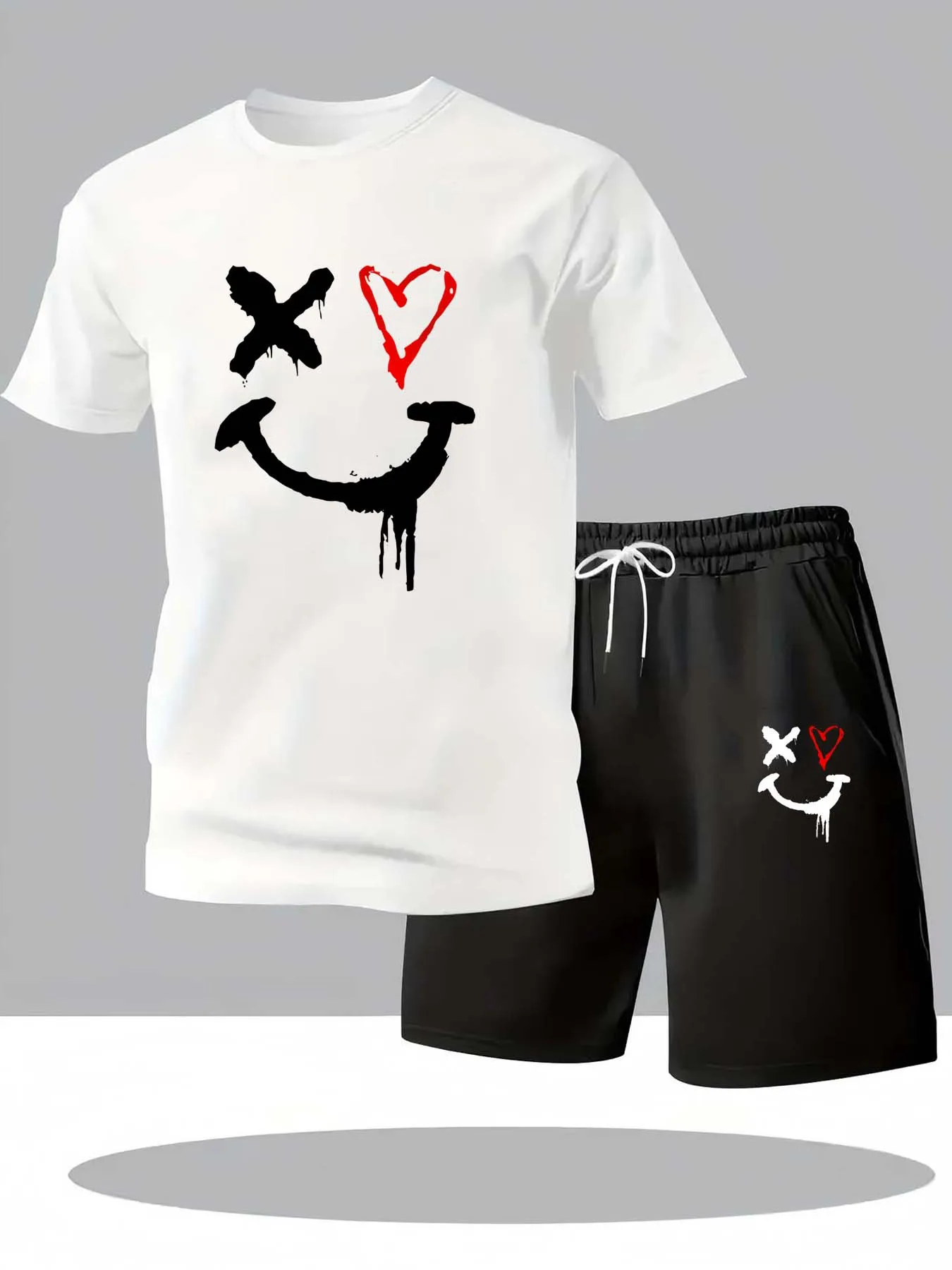 

Men's Summer Fashionable Streetwear Casual T-Shirt Short-Sleeved Smiling Heart Design 2025 Street Style Top for Men