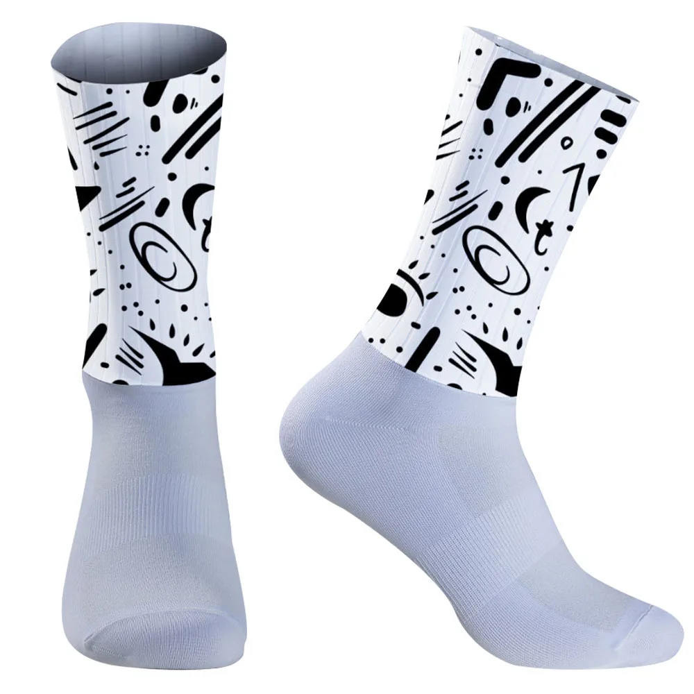 

2025 New Antibacterial and odor proof cycling socks, breathable mesh design, keep feet dry all day long
