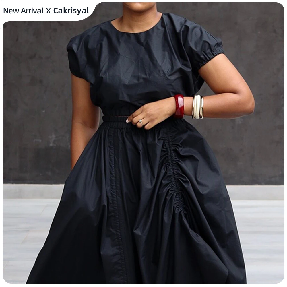 Afrikanisches Damen-Maxikleid in Schwarz mit Rundhalsausschnitt, Puffärmeln, Elastischer Taille, Kordelzug, Gerafftem Unregelmäßigem Saum und Fließendem Schnitt