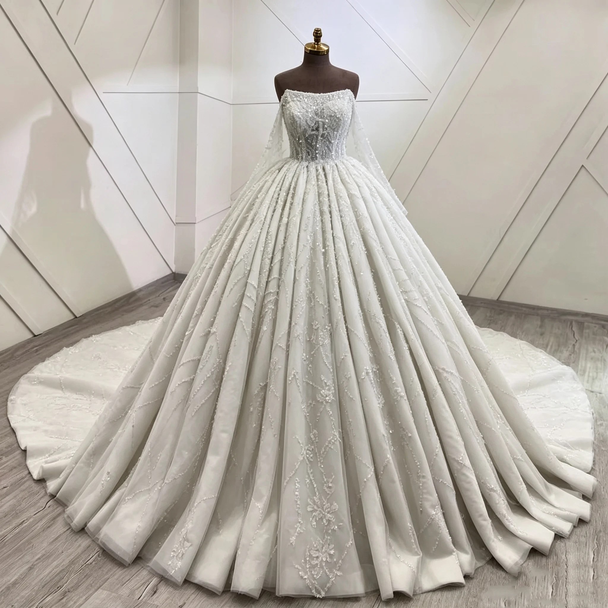 Luxury Strapless Straight Neck Wedding Dress Heavy Beaded Ball Gown Bridal Gown Custom Made Custom Size Vestidos de Novia