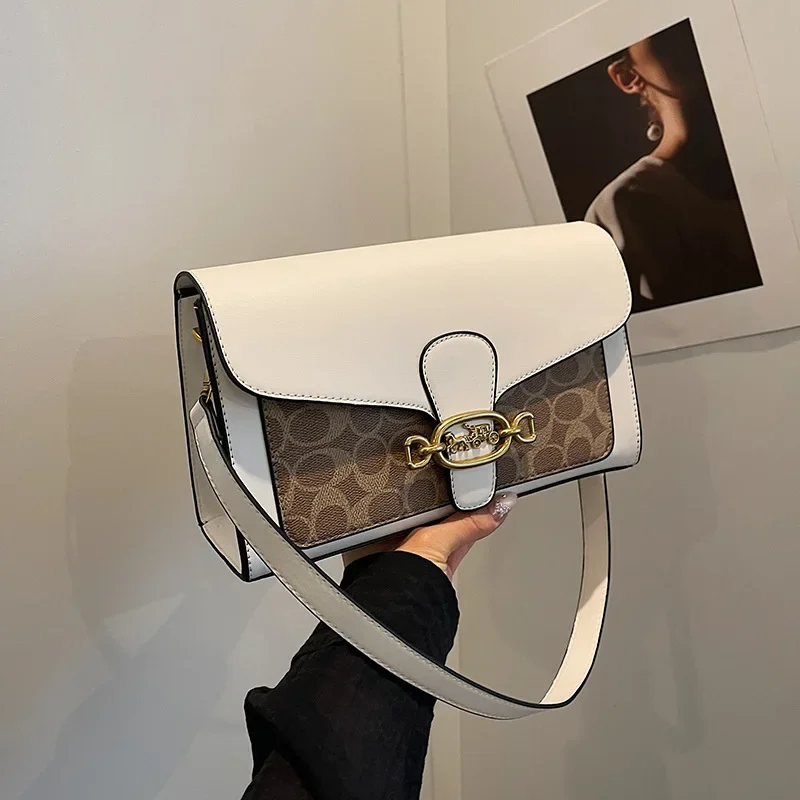 

Модная маленькая квадратная женская сумка в европейском и американском стиле 2025 года — минималистичный принт, шикарная сумка через плечо подмышками